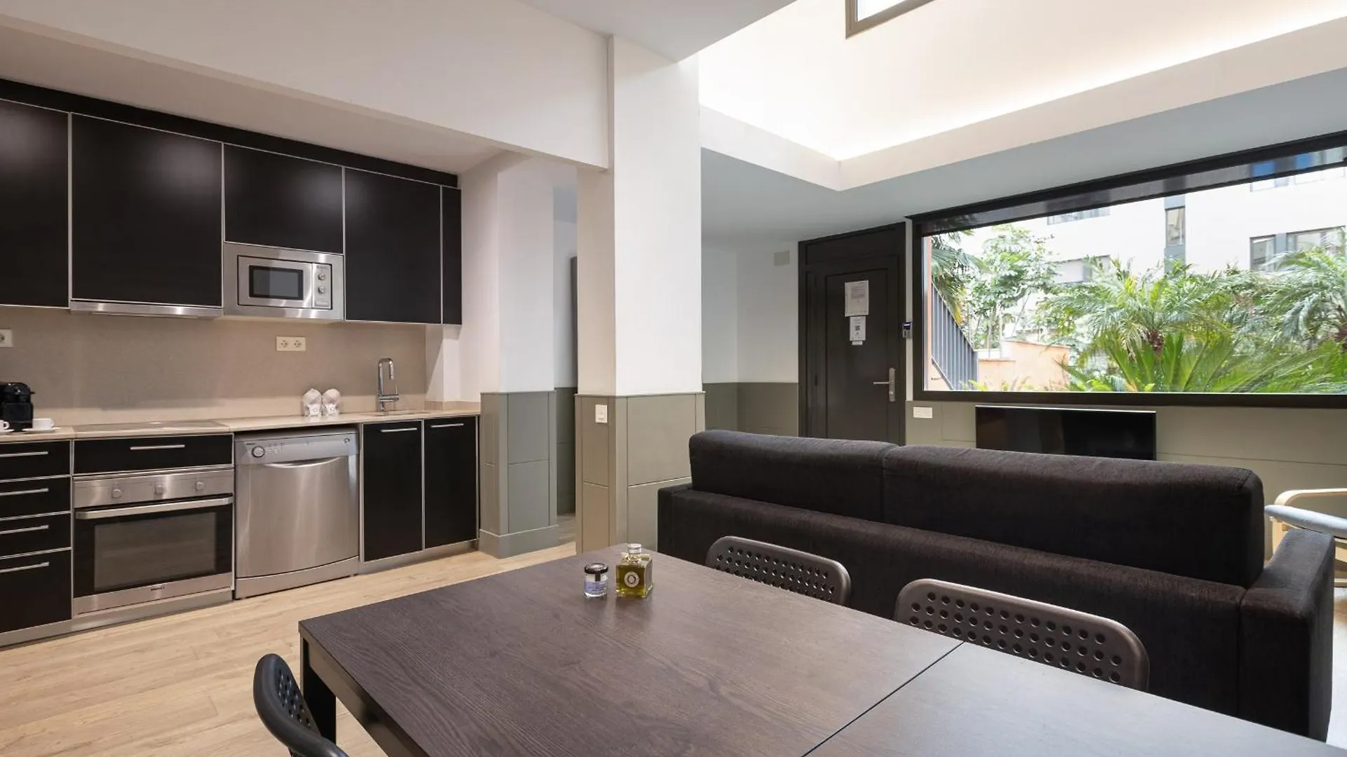 Enjoybcn Patio De Gala Apartment Barcelona 0*,