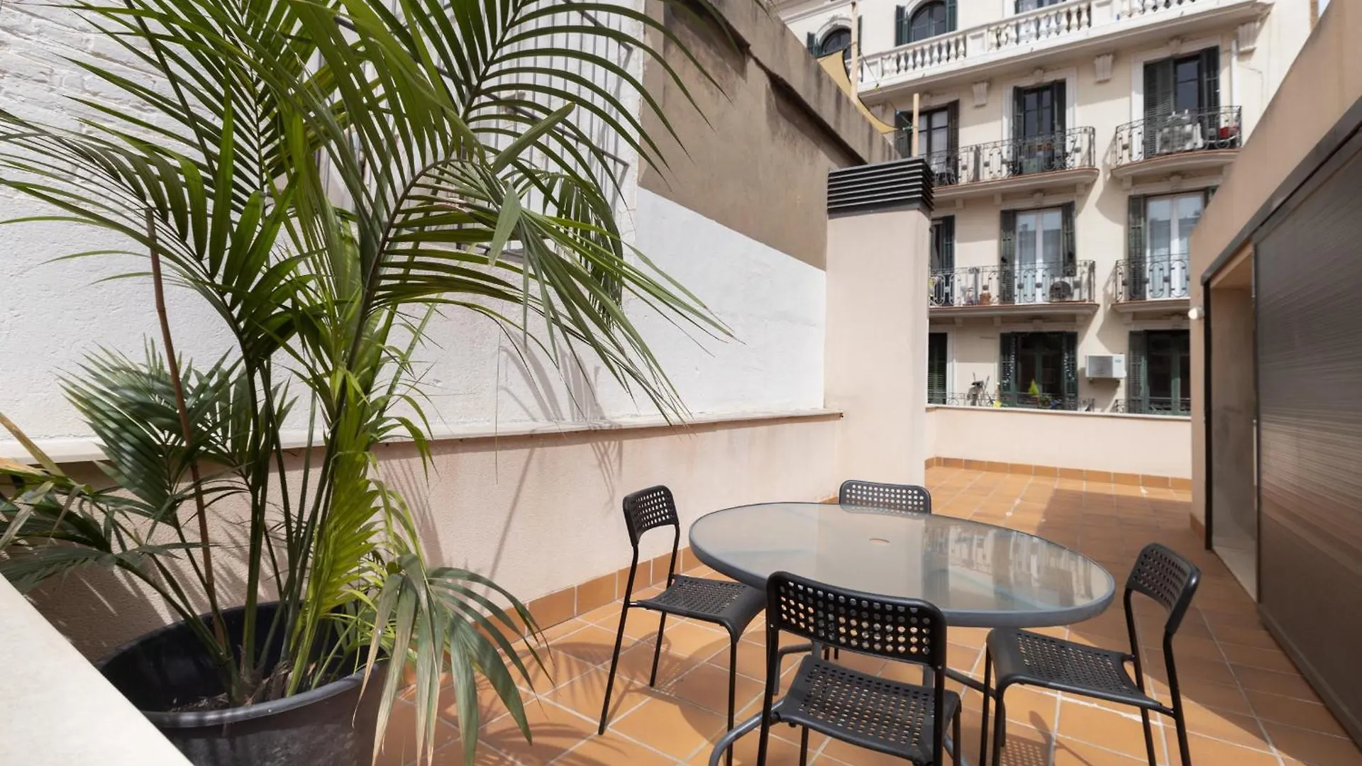 Enjoybcn Patio De Gala Apartment Barcelona