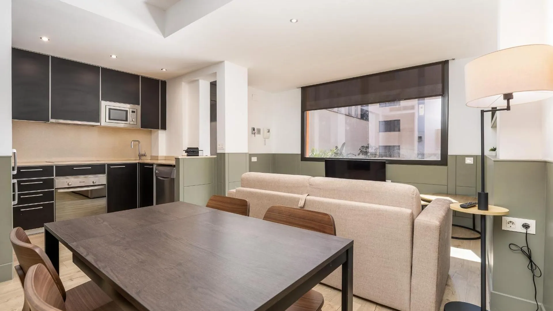 Enjoybcn Patio De Gala Apartment Barcelona