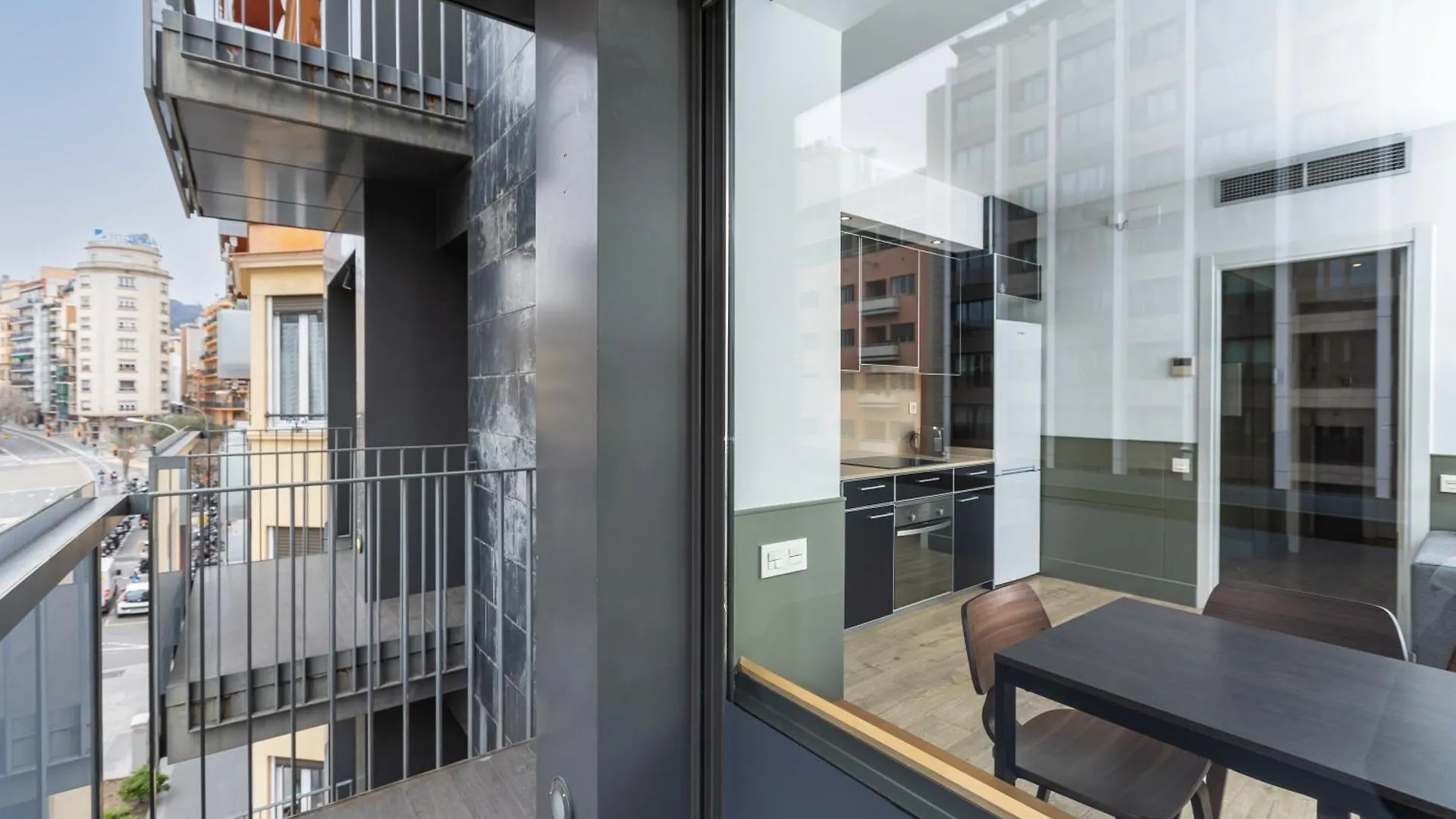 Enjoybcn Patio De Gala Apartment Barcelona