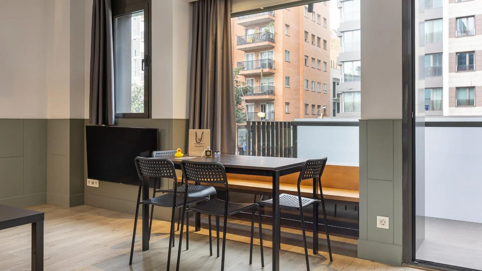 Appartamento Enjoybcn Patio De Gala Barcellona